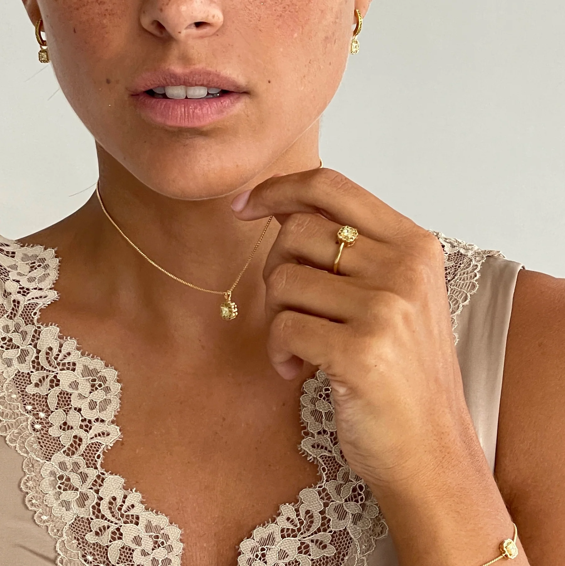 24KAE OGRLICA 32463Y - Image 3